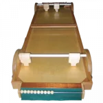 Grands jeux en bois de Tous en Jeu. Jeu en bois interactif, il rappelle le babyfoot. Jeu populaire, de kermesse. Le baby-foot, également connu sous le nom de ”football de table", est un divertissement créé en France au début du XXe siècle. Depuis sa naissance, il est devenu une activité répandue dans le monde entier et, dans certaines régions, est considéré comme un sport à part entière. Le nom “baby-foot” s’est popularisé en raison de la petite taille des joueurs qui ressemblaient à des bébés.