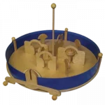 Grands jeu en bois de Tous en Jeu, le jeu Toupie Ring est un jeu contemporain français signé par Bruno Meifredy. Il s’agit de piloter une toupie géante à travers un labyrinthe de portes. Pour cela, lancer la toupie et c’est parti… A l’aide des poignées, vous commencez à franchir la première porte située en face du lanceur et ainsi de suite dans le sens inverse des aiguilles d’une montre. Piloter relève de l’art.