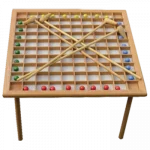 Grands jeux en bois de Tous en Jeu, Le billard des pirates. Jeu de lancer, d'adresse et de course