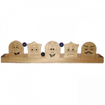 Les têtes basculantes Grands jeux en bois de Tous en Jeu. Les têtes basculantes, lancer des balles et bien viser pour faire tomber les têtes.