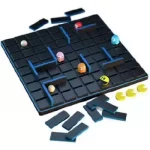 Quand un jeu de société vieux de bientôt 30 ans s’offre un coup de jeune grâce à une licence vidéoludique des années 80, ça donne Quoridor Pac-Man… et l'équipe de la ludothèque mobile Tous en Jeu adore pour les animations grands jeux en bois lors des kermesses, des mariages, fêtes au cœur des villages.